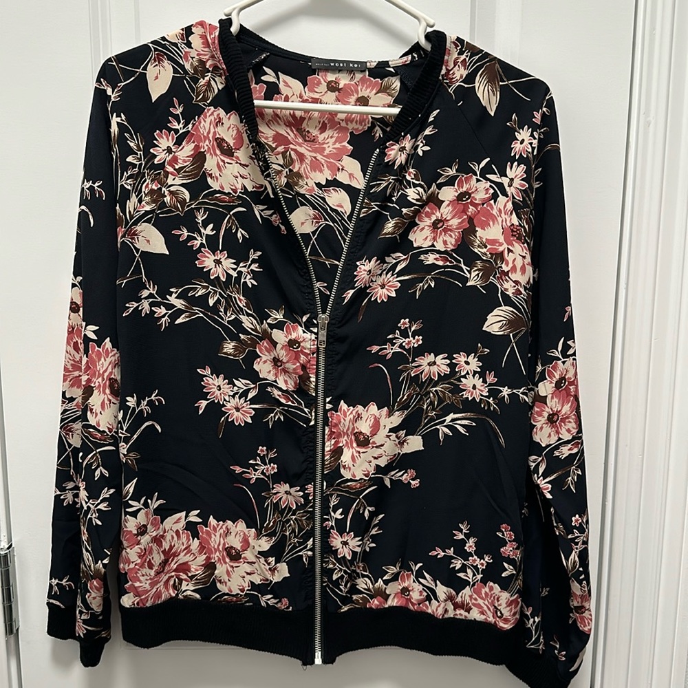 West kei silky floral bomber jacket, no size tag, but fits like a s/m